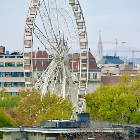 Premium By Hi - 2 Bedroom - View * Budapeste