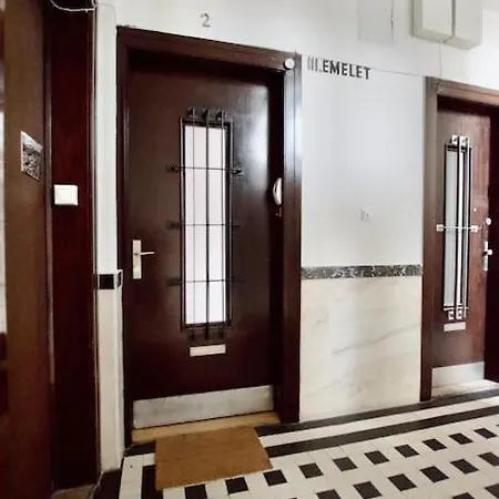 アパート Premium By Hi - 2 Bedroom - View ブダペスト