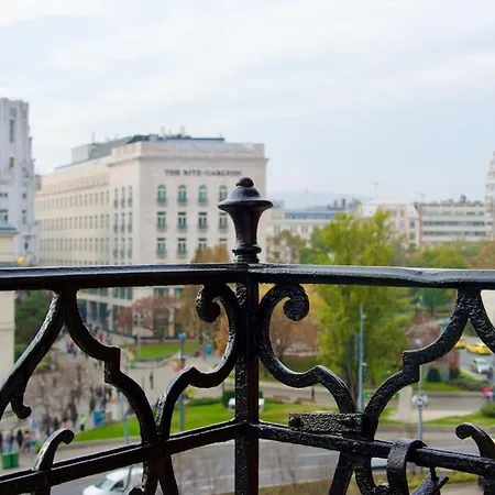 アパート Premium By Hi - 2 Bedroom - View ブダペスト