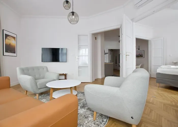 Premium By Hi - 2 Bedroom - View Budapešť